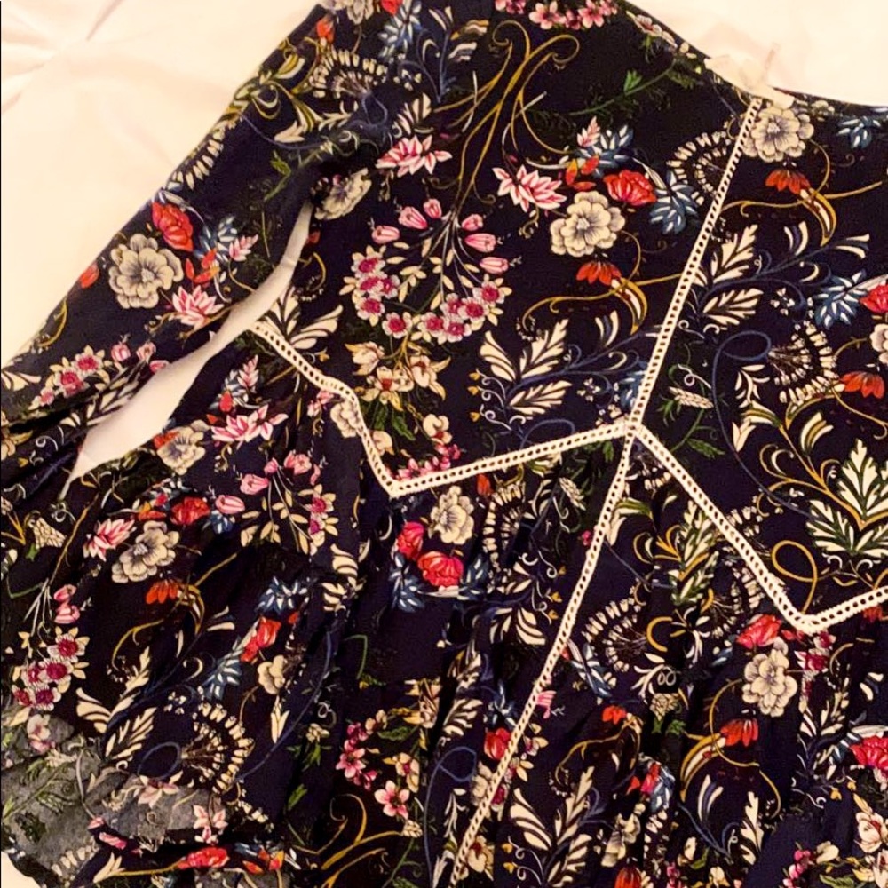 FLORAL HALF SLEEVE BLOUSE